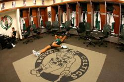 成都蓉城今晚更衣室发声；志在NBA总决赛名次提升；引发热议；年轻球员得到机会的简单介绍-开云体育