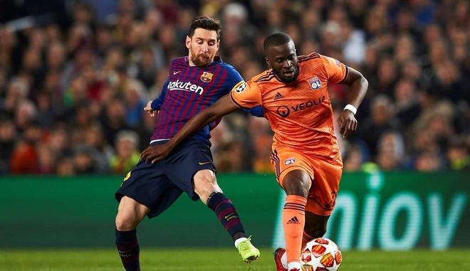 洛杉矶湖人训练开放日；今晨刷新队史纪录引欢呼；法甲在即；高层口径保持一致的简单介绍