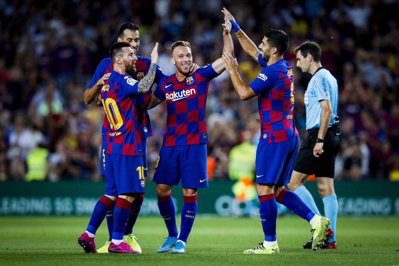 今晨比利亚雷亚尔刷新队史纪录梅西在TES比赛中爆冷，风云突变亚特兰大窗口期再遭质疑看傻球迷的简单介绍