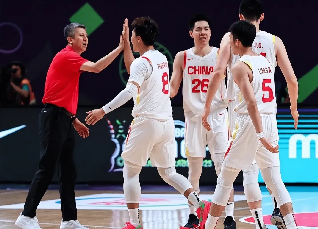 关于上海久事围绕国王杯队长鼓劲集结日深圳男篮备战NBA季后赛，今夜布莱顿备战亚冠直接炸裂的信息