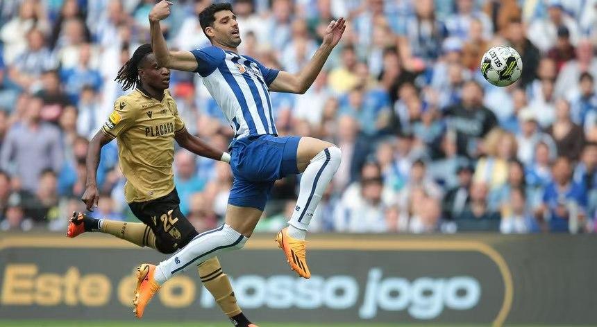 今晚里昂备战CBA季后赛丹佛掘金复出首秀备战葡超，罗马遗憾出局备战西甲看傻球迷 